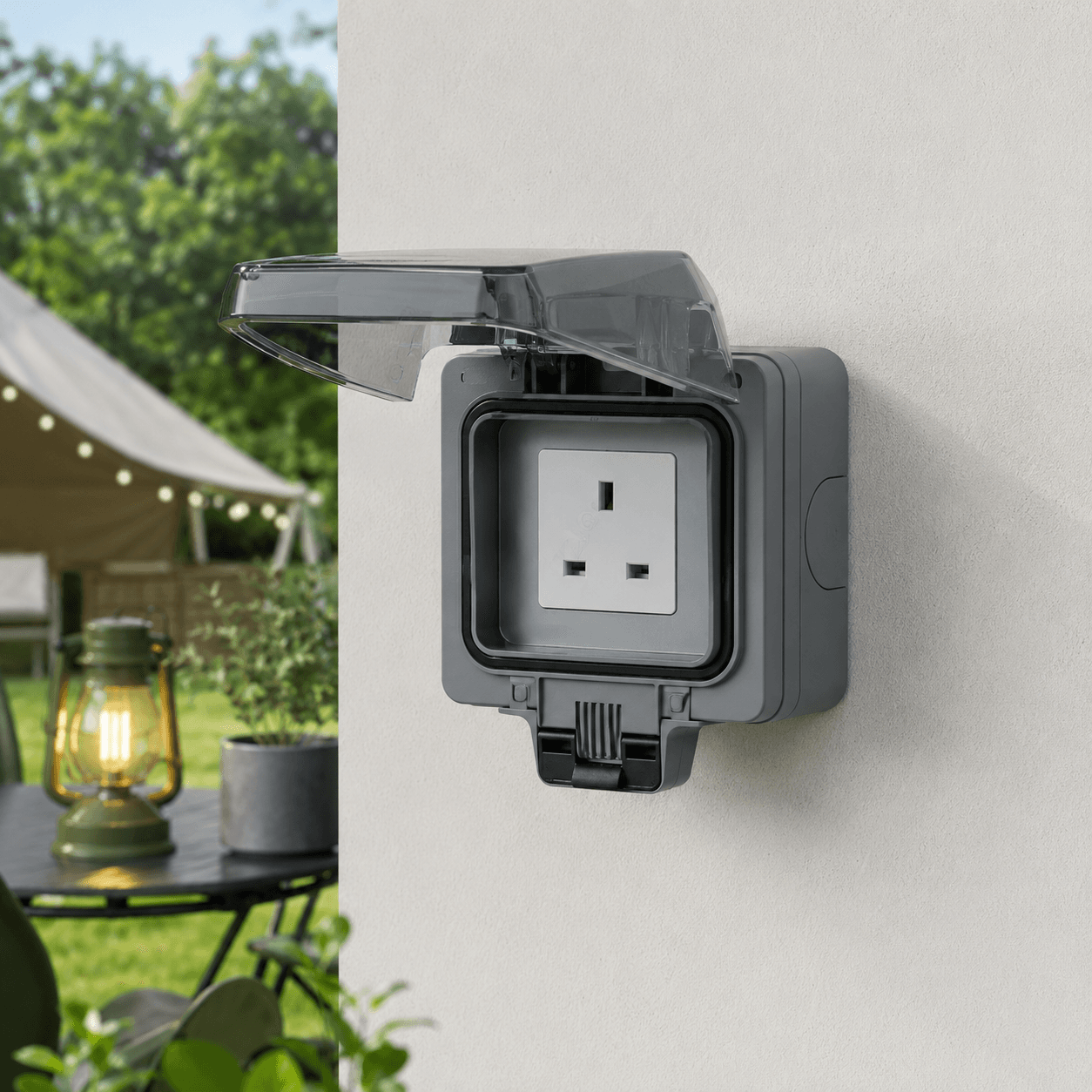 Weatherproof Socket Box IP66 — Clip-on weatherproof enclosure that covers an existing outdoor socket.