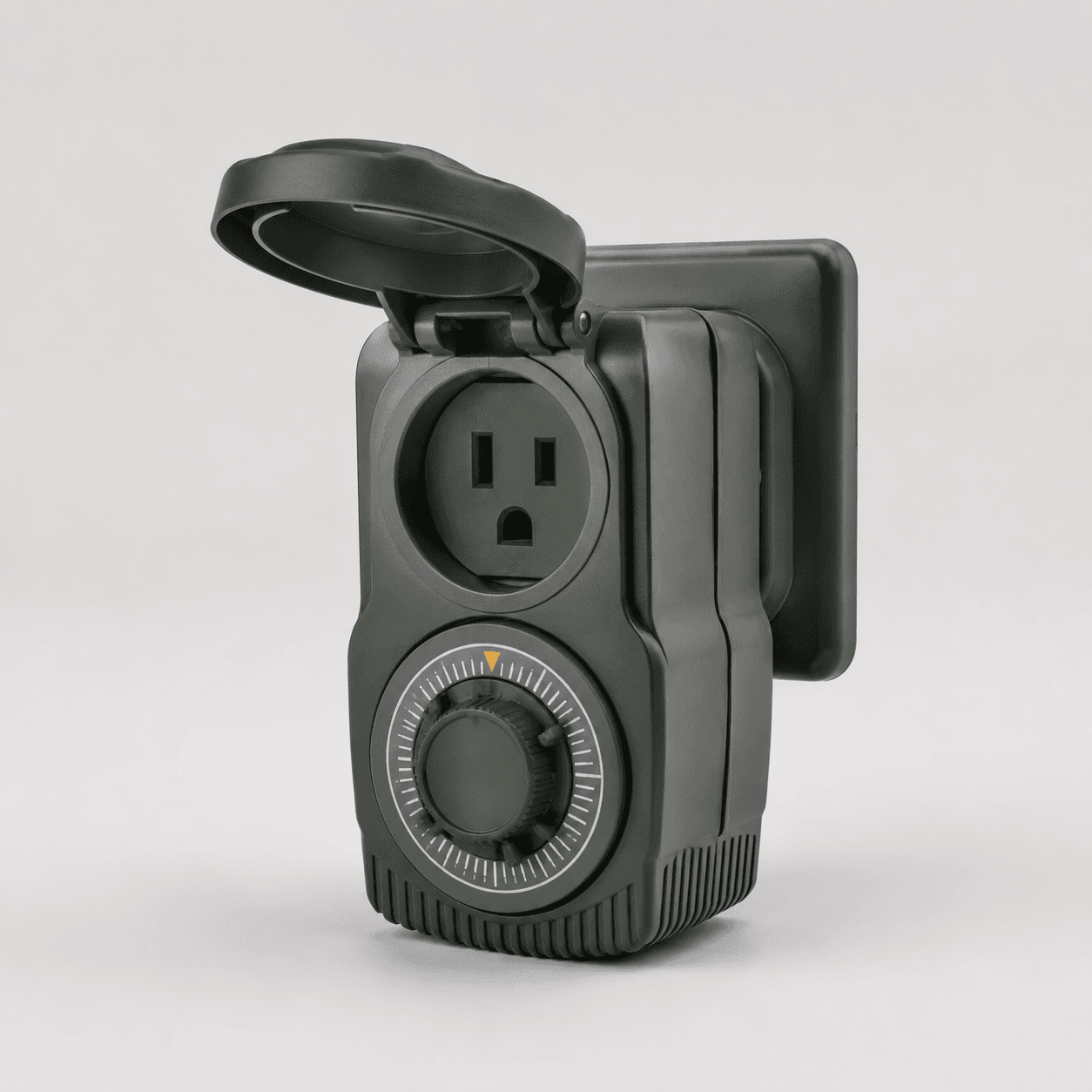 Weatherproof Timer Plug — Splash-protected timer that plugs in to switch garden lights or a pump.